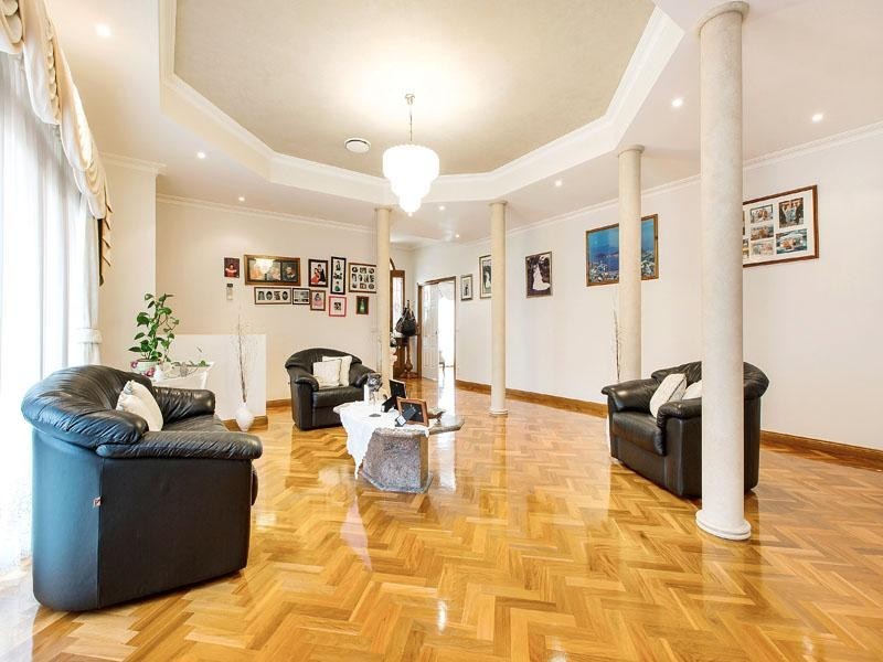 14 Aisha Crescent, Dingley Village VIC 3172