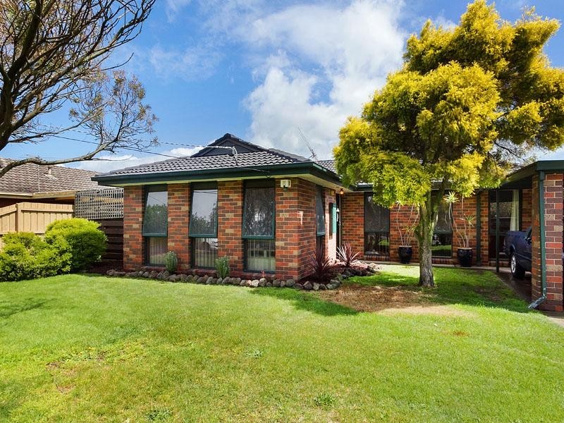 9 Bridgewater Drive, Dingley Village VIC 3172