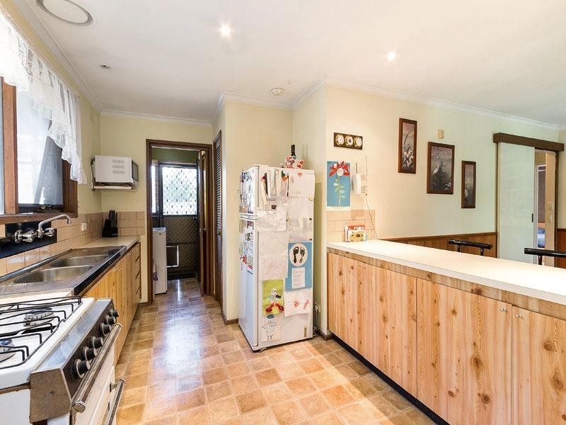 9 Bridgewater Drive, Dingley Village VIC 3172