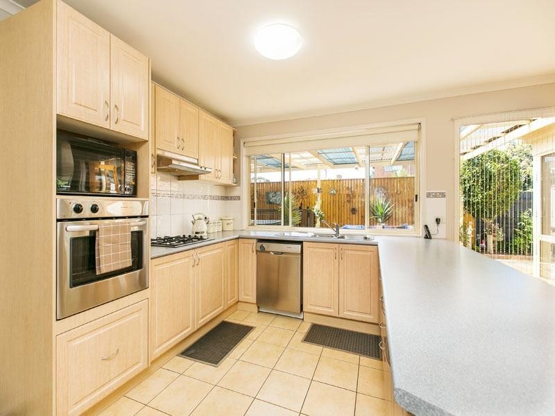 7 Nova Court, Cheltenham VIC 3192