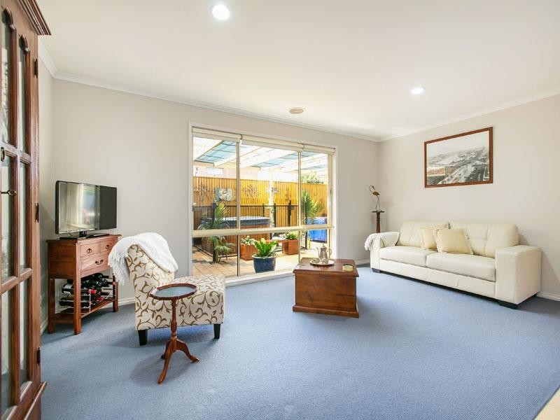 7 Nova Court, Cheltenham VIC 3192