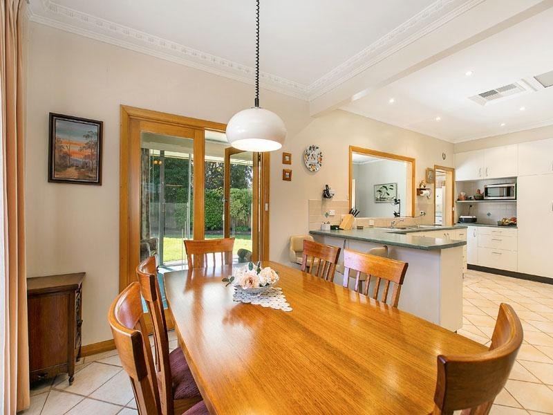 21 Kenjulie Drive, Bentleigh East VIC 3165