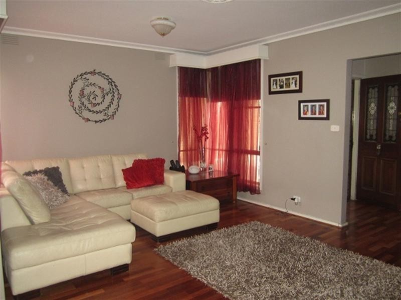 42 Kingswood Drive, Dingley Village VIC 3172