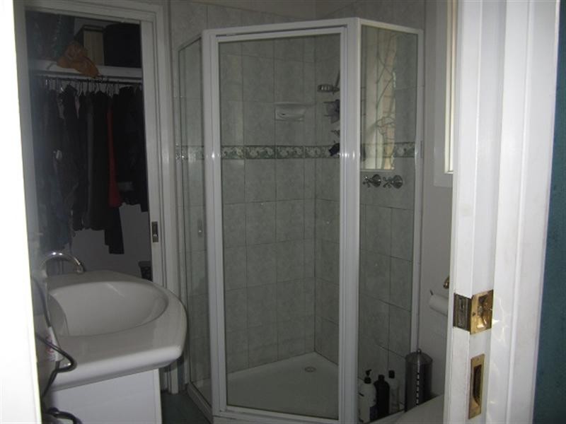 42 Kingswood Drive, Dingley Village VIC 3172