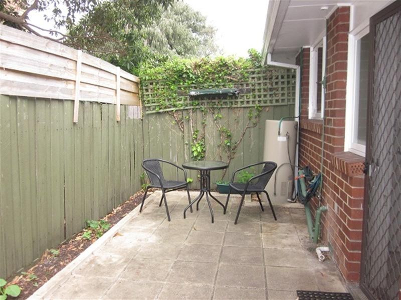 1/5 Olive Grove, Mentone VIC 3194