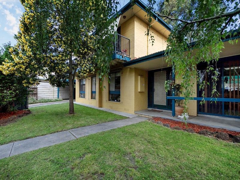 6 Metung Court, Dingley Village VIC 3172