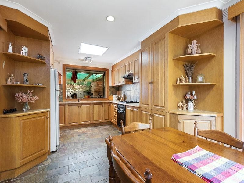 6 Metung Court, Dingley Village VIC 3172