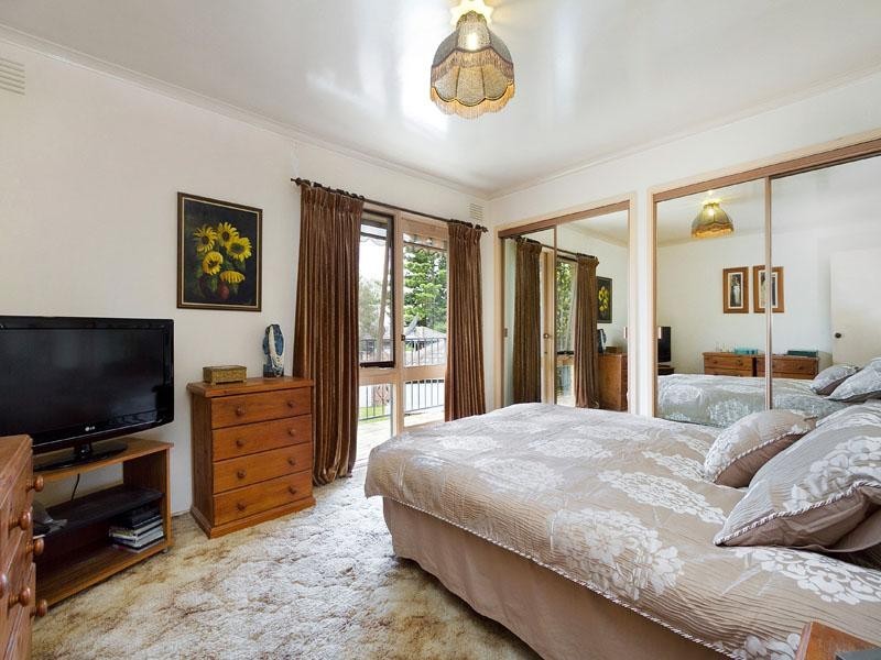 6 Metung Court, Dingley Village VIC 3172