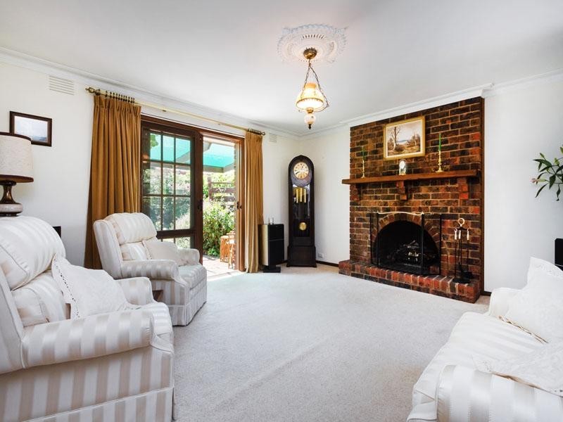 5 Colin Court, Dingley Village VIC 3172
