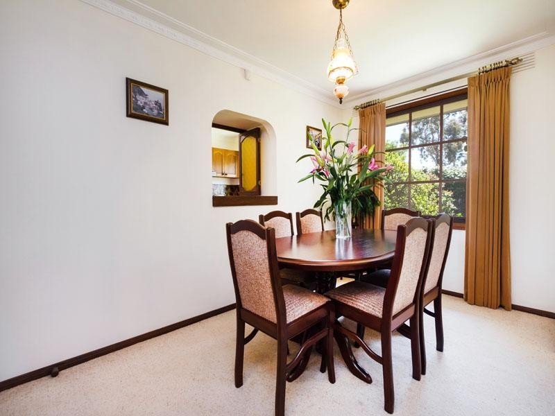 5 Colin Court, Dingley Village VIC 3172