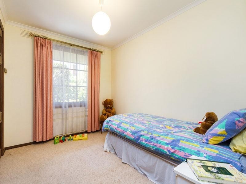 5 Colin Court, Dingley Village VIC 3172