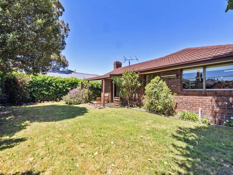5 Colin Court, Dingley Village VIC 3172