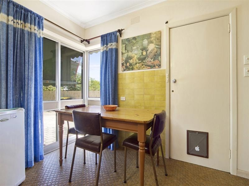 17 Axelton Street, Cheltenham VIC 3192