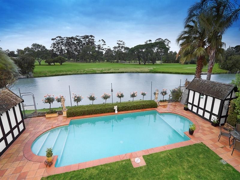 35 Higgins Close, Dingley Village VIC 3172