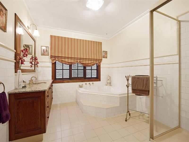 35 Higgins Close, Dingley Village VIC 3172