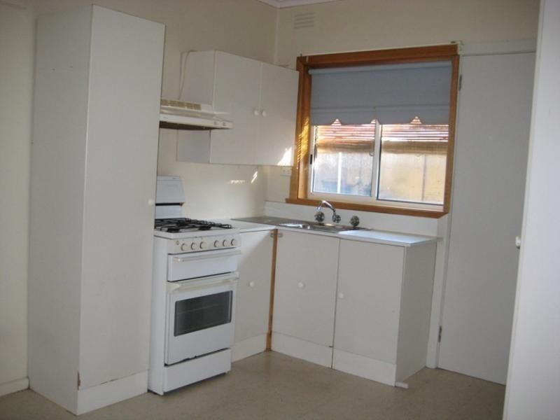2/18 White Street, Mordialloc VIC 3195