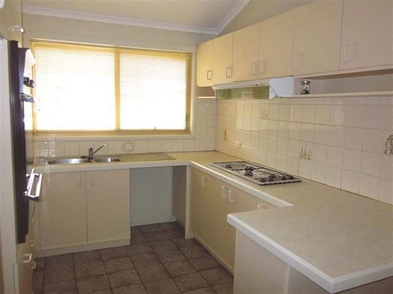 4/11 Hannah Street, Cheltenham VIC 3192