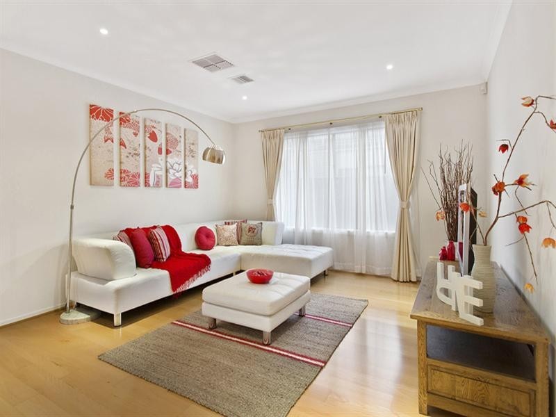 24 Broadwater Drive, Waterways VIC 3195