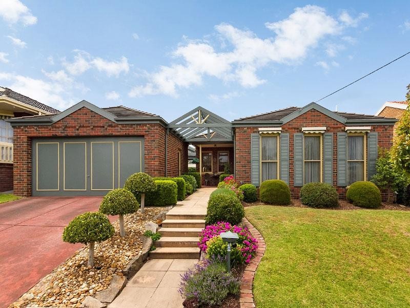 39 Kingston Drive, Dingley Village VIC 3172