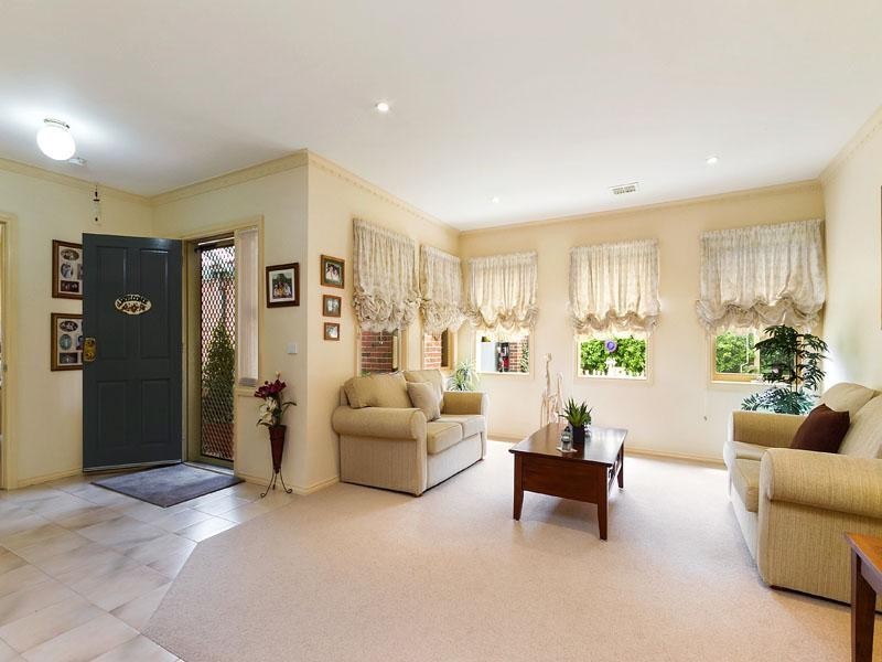 39 Kingston Drive, Dingley Village VIC 3172