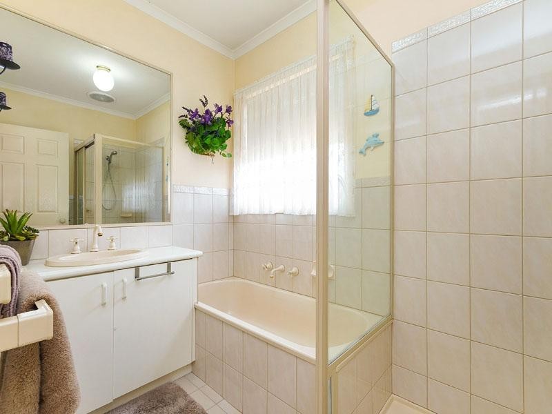 39 Kingston Drive, Dingley Village VIC 3172