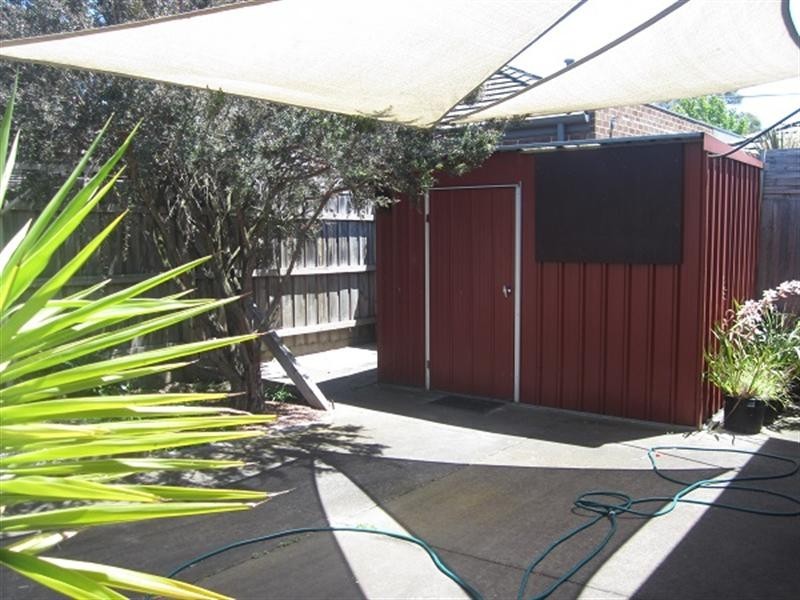 73 Chesterville Road, Cheltenham VIC 3192