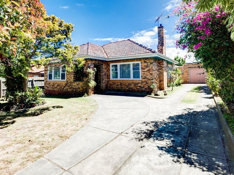 435 Bluff Road, Hampton VIC 3188