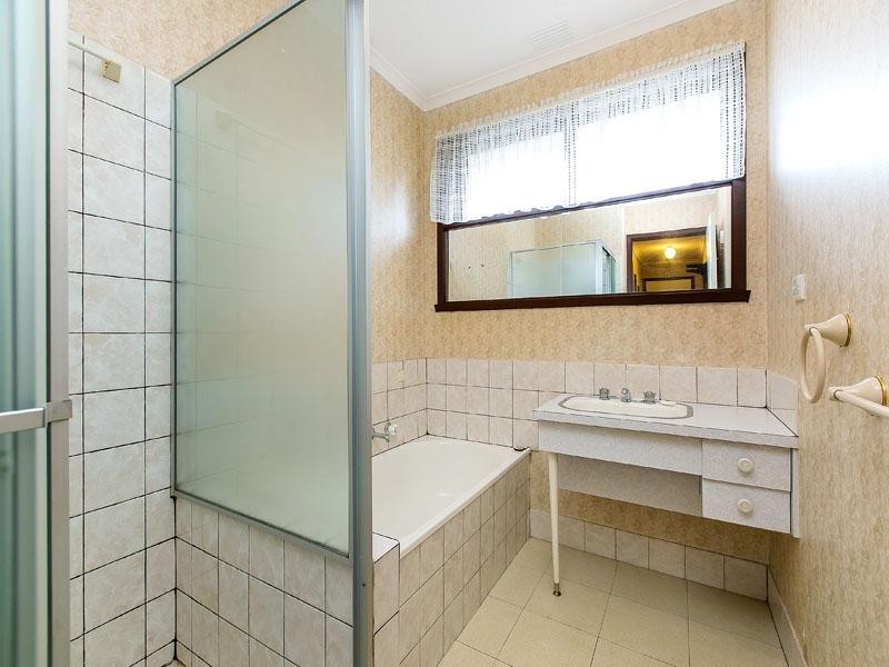 2/1 Sunray Avenue, Cheltenham VIC 3192