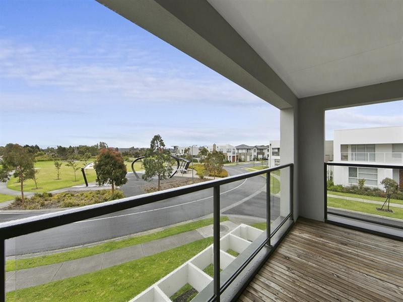 2 Jubilee Boulevard, Waterways VIC 3195