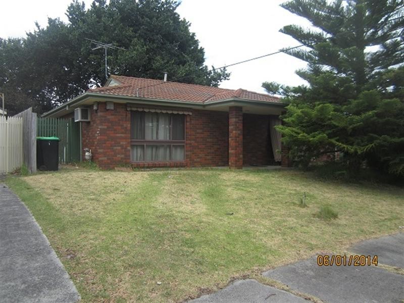 1 Swan Place, Dingley Village VIC 3172