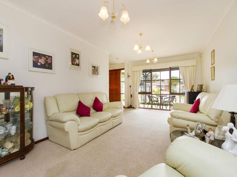 6 McClure Road, Dingley Village VIC 3172