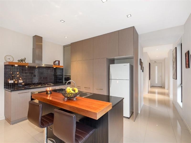 26 Dresden Drive, Waterways VIC 3195