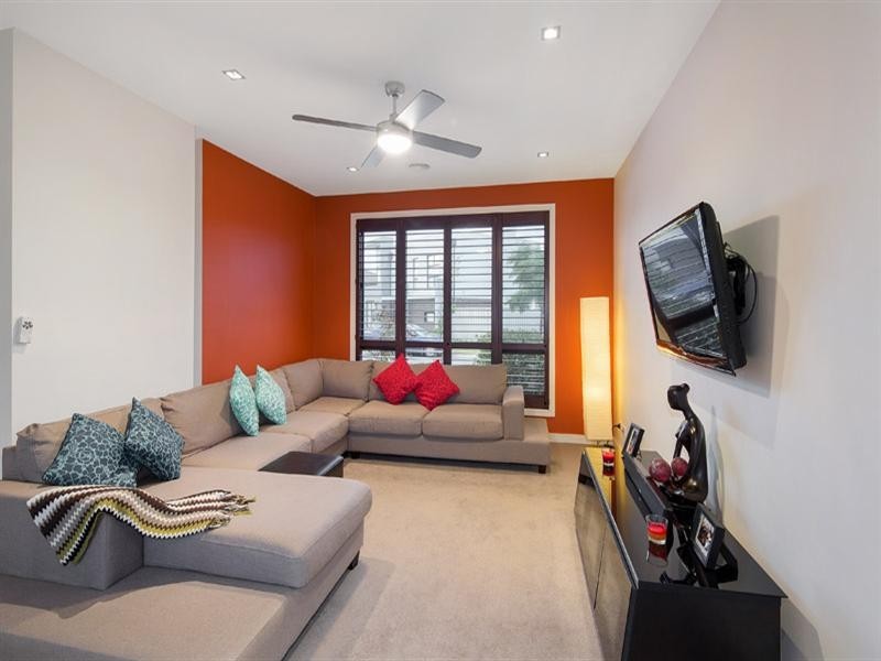 26 Dresden Drive, Waterways VIC 3195