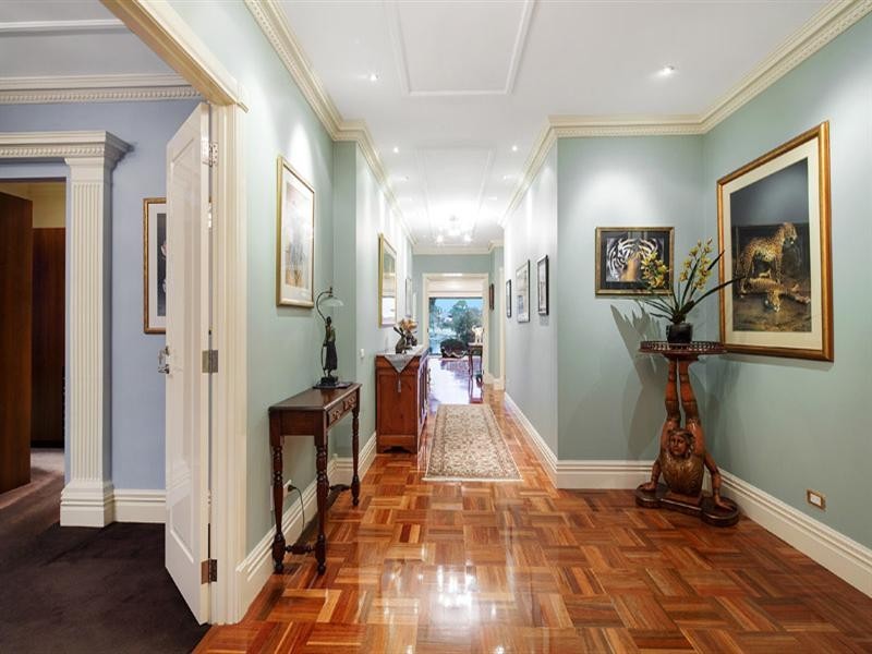 4 Island Point Avenue, Waterways VIC 3195