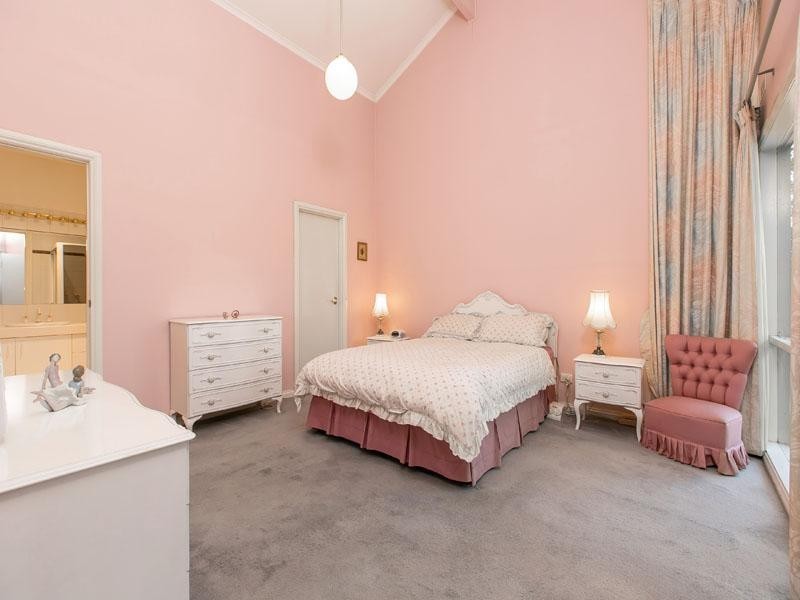 5 Australis Court, Dingley Village VIC 3172