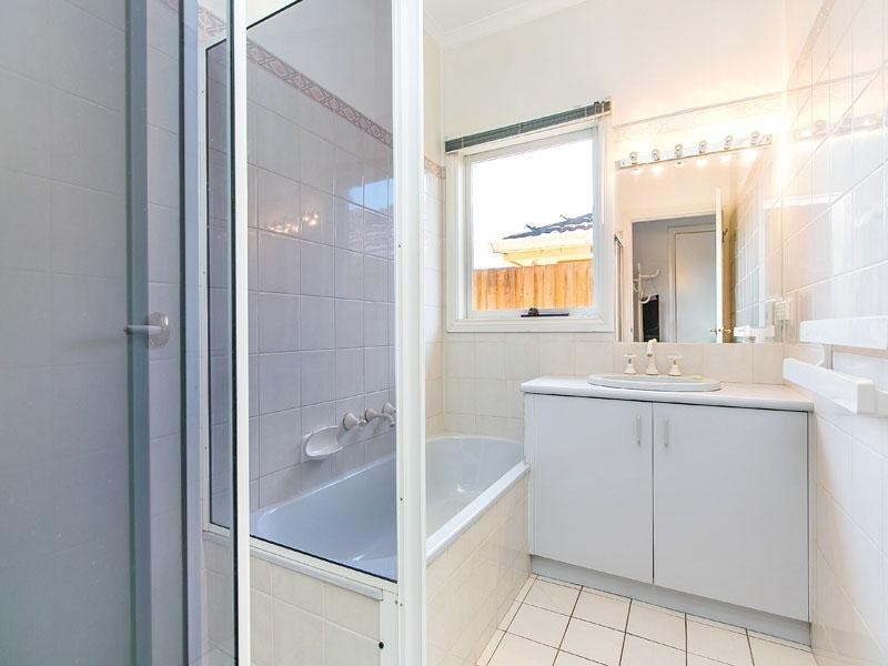 5 Australis Court, Dingley Village VIC 3172