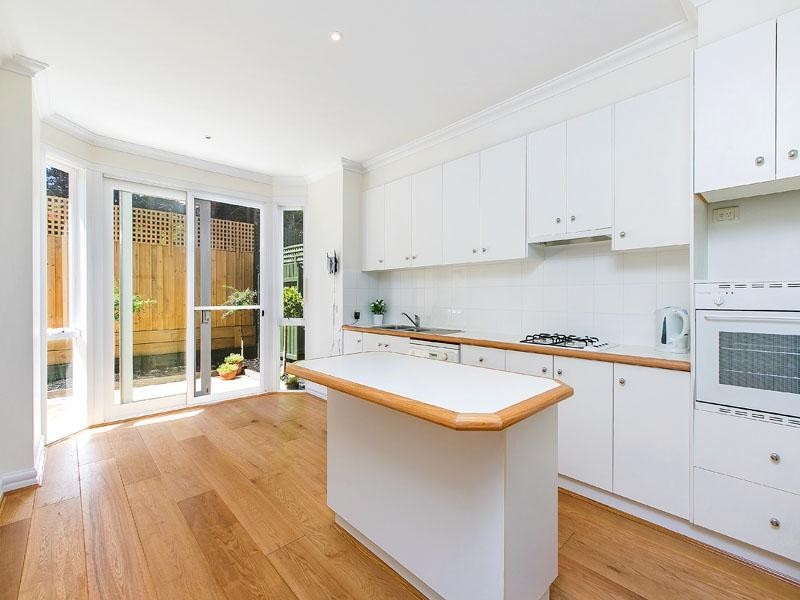 14 Martens Place, Dingley Village VIC 3172