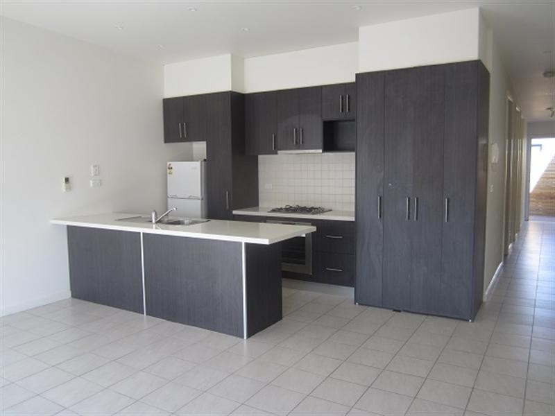 2/11 Follett Road, Cheltenham VIC 3192