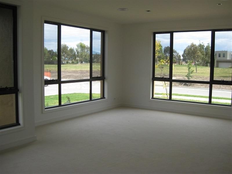 21 Dresden Drive, Waterways VIC 3195