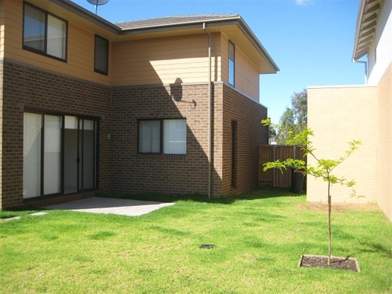 21 Dresden Drive, Waterways VIC 3195