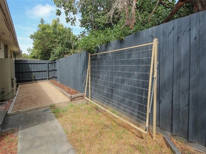 304F Warrigal Road, Cheltenham VIC 3192