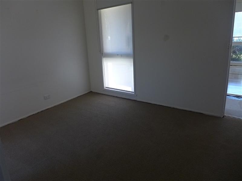 4 Hobson Place, Dingley Village VIC 3172