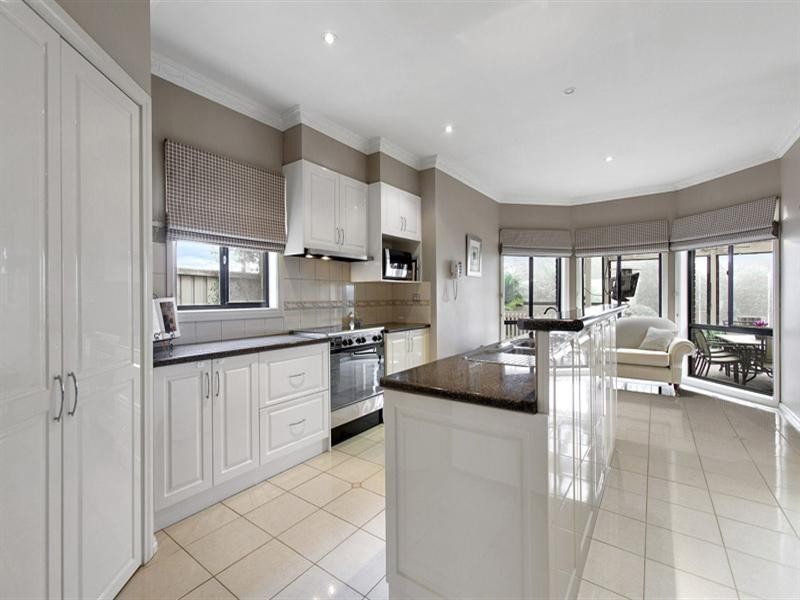 4 Ruby Place, Dingley Village VIC 3172