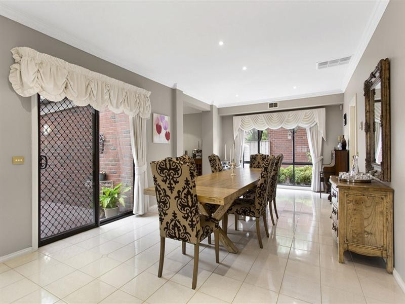 4 Ruby Place, Dingley Village VIC 3172