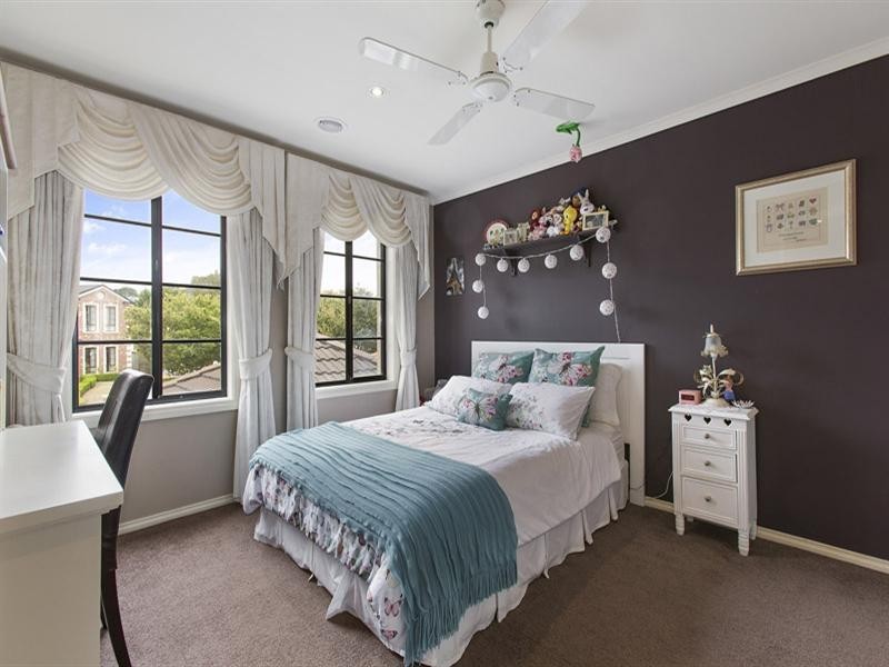 4 Ruby Place, Dingley Village VIC 3172