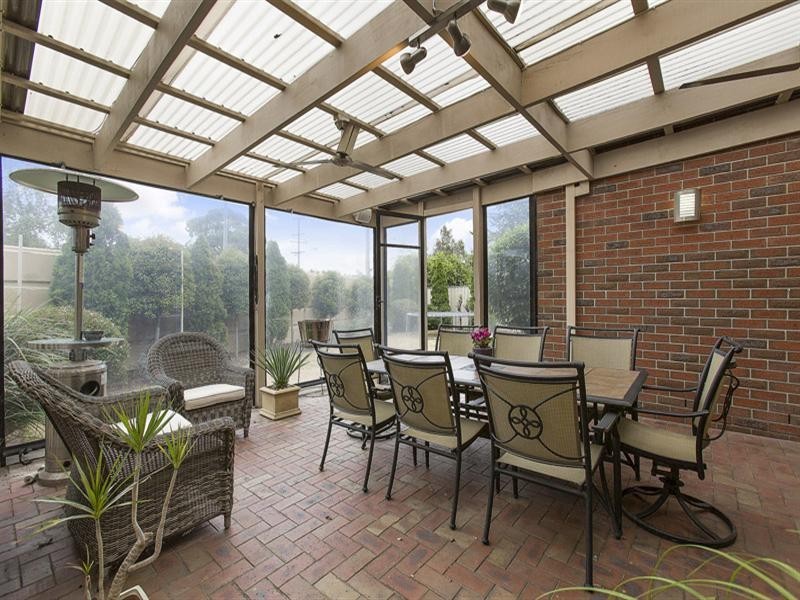 4 Ruby Place, Dingley Village VIC 3172