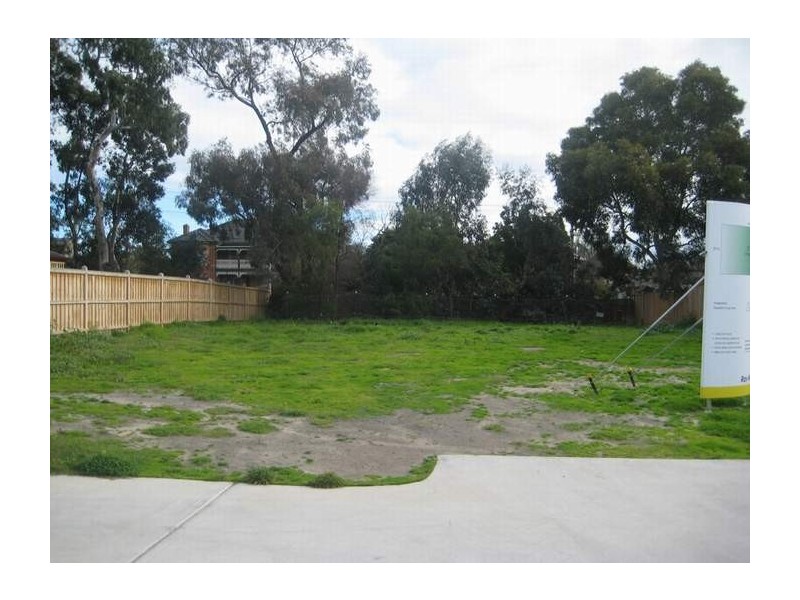 4 Verdure Crescent, Cheltenham VIC 3192