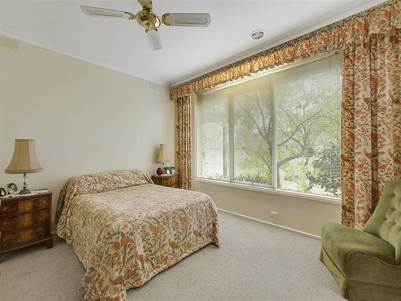 15 Jacks Avenue, Dingley Village VIC 3172