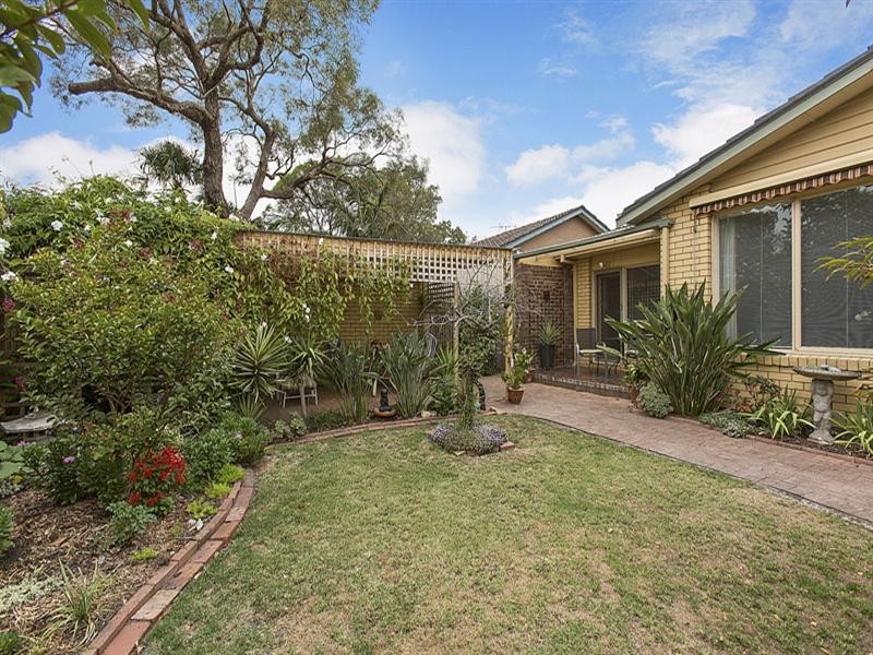 15 Jacks Avenue, Dingley Village VIC 3172