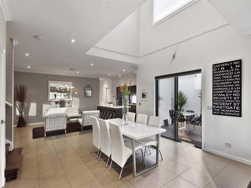 49 Waterside Drive, Waterways VIC 3195